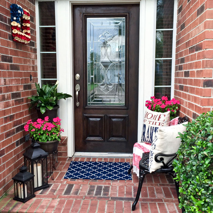 Small Front Porch Decorating Ideas For Summer | Outdoor Living | Home Decor | Curb Appeal | Fourth of July Decoration | 4th of July Decoration